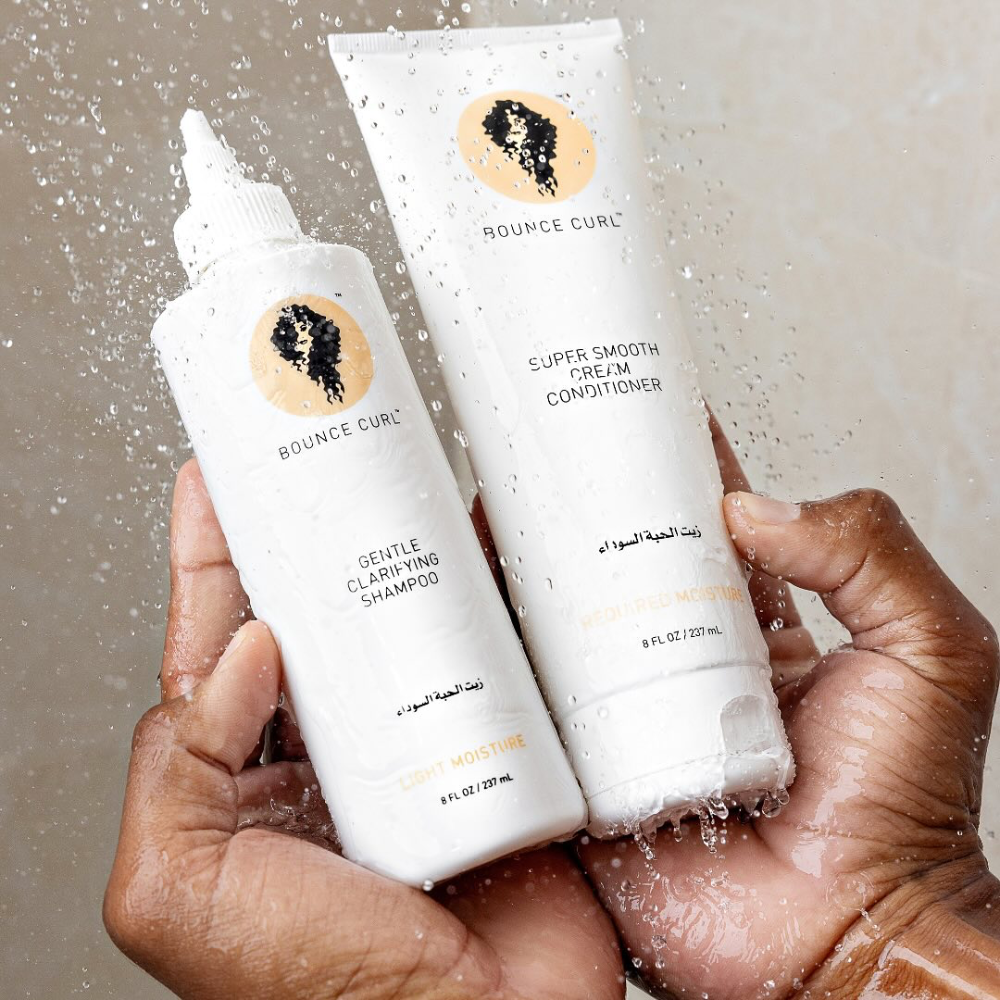 Super Smooth Conditioner samen met de Genlte Clarifying Shampoo van Bounce Curl