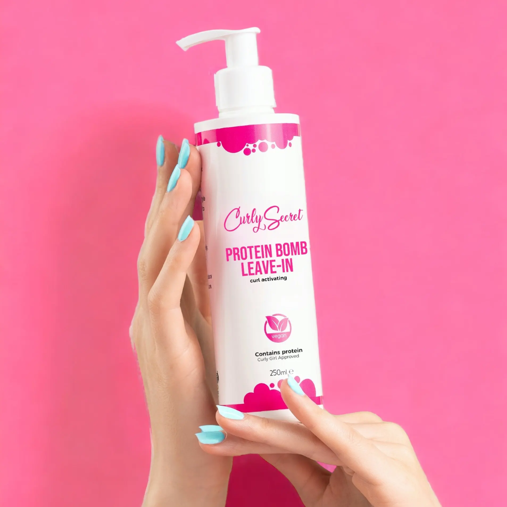 Curly Secret Protein Bomb Leave-in sfeerfoto
