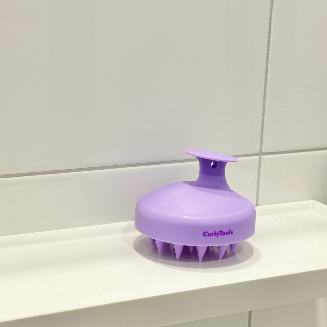 Lila Scalp Brush