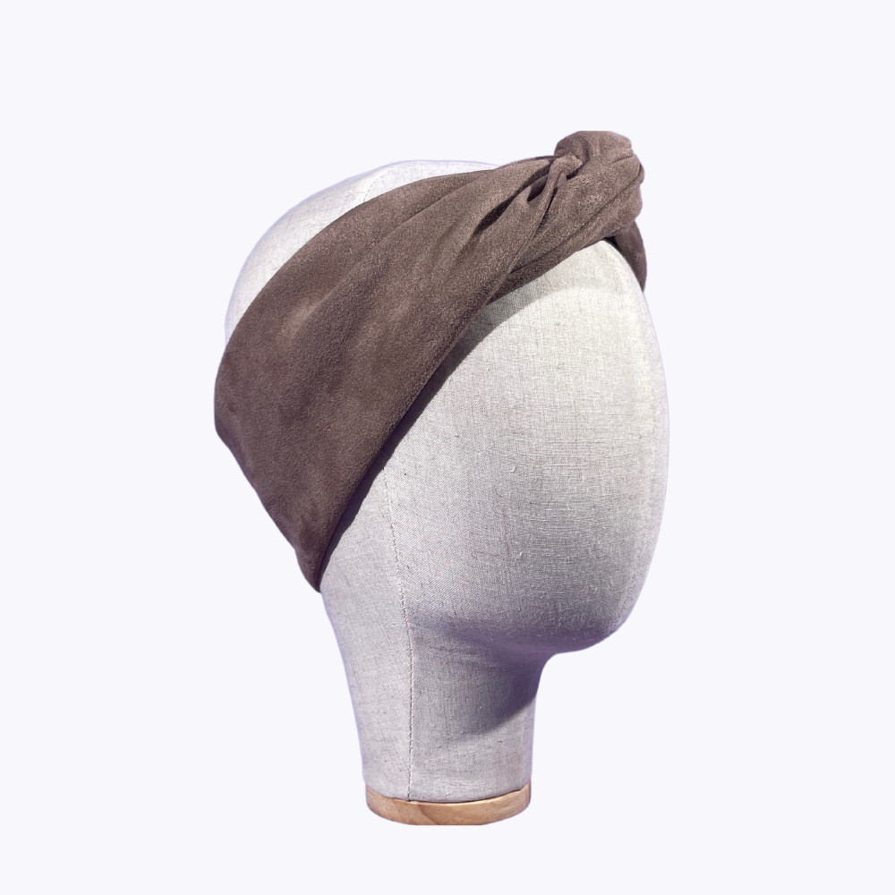 Taupe suede verstelbare haarband